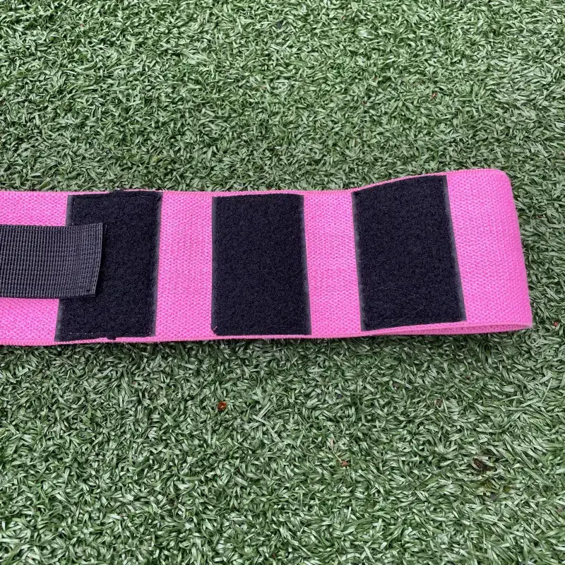 Pink en zwart gestreepte Velcro strap van de Verstelbare Booty Resistance band