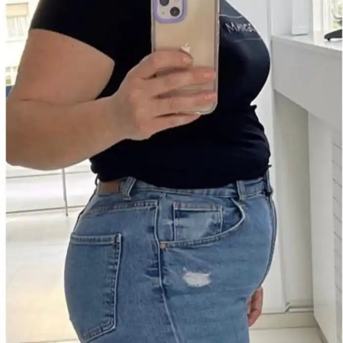 Lichtgewassen denim jeans.