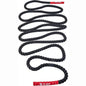Zwart touw met rode handvatten opgerold in een serpentine patroon.